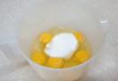 Покроковий рецепт приготування млинцевого торта з сирним кремом